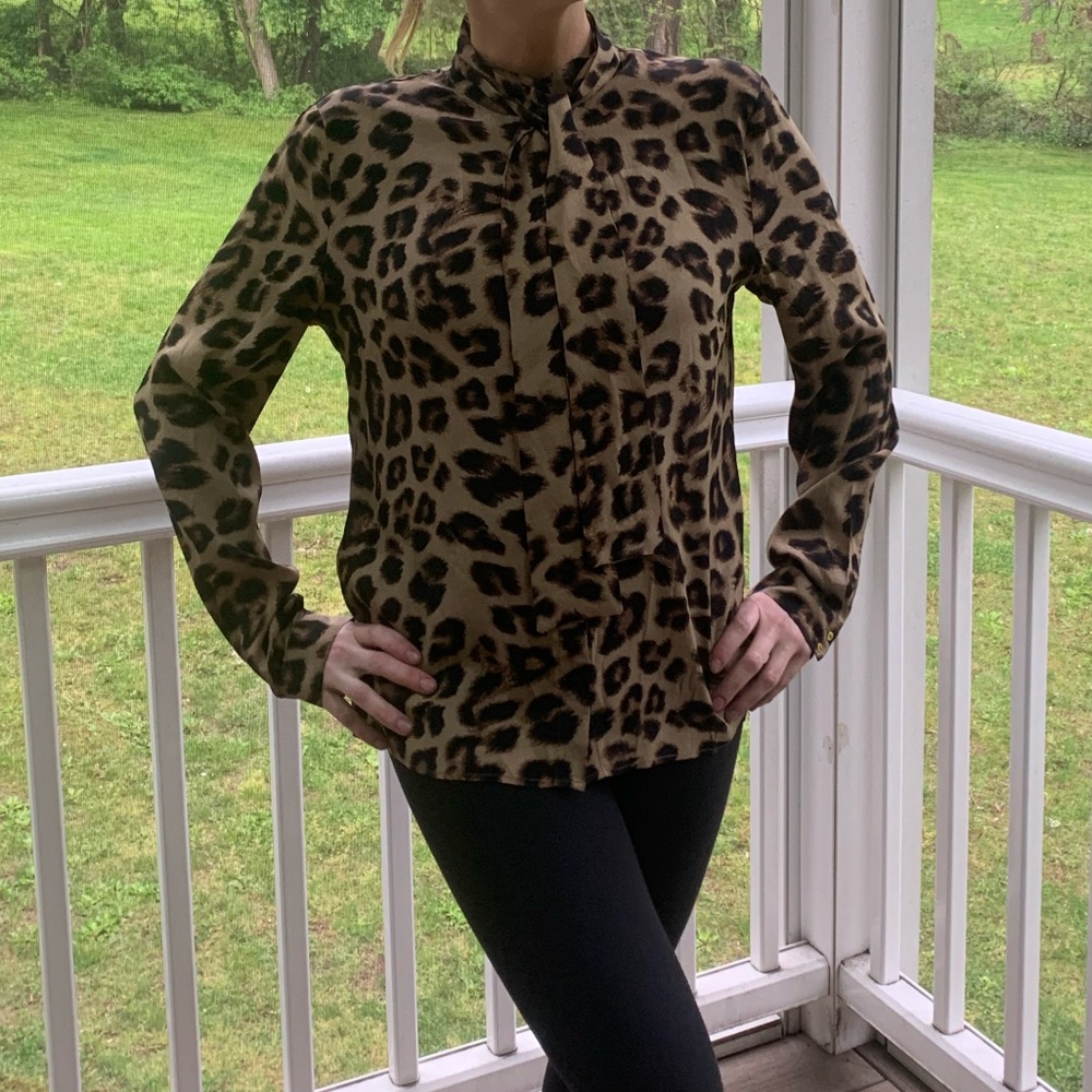 Leopard print top boutique